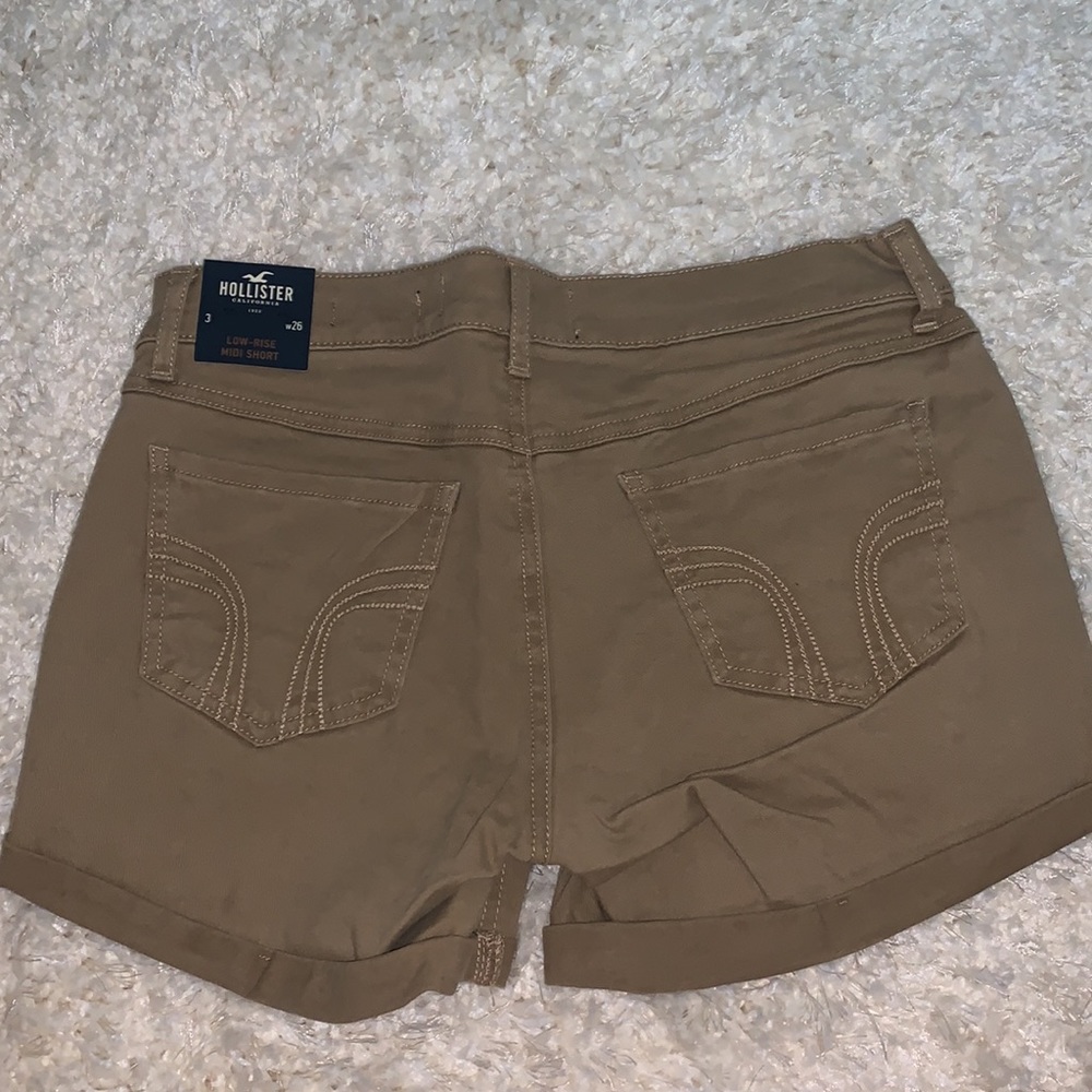 Hollister Khaki Shorts - Picture 4 of 5